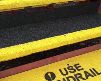 safetygrip_solutions_anti_slip_stair_tread_cover_4